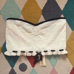 Freshman 1996 White Strapless Knit Strapless Crop Top with Black Trim